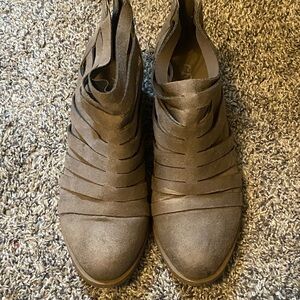 Carlos by Carlos Santana Gray Ankle Booties